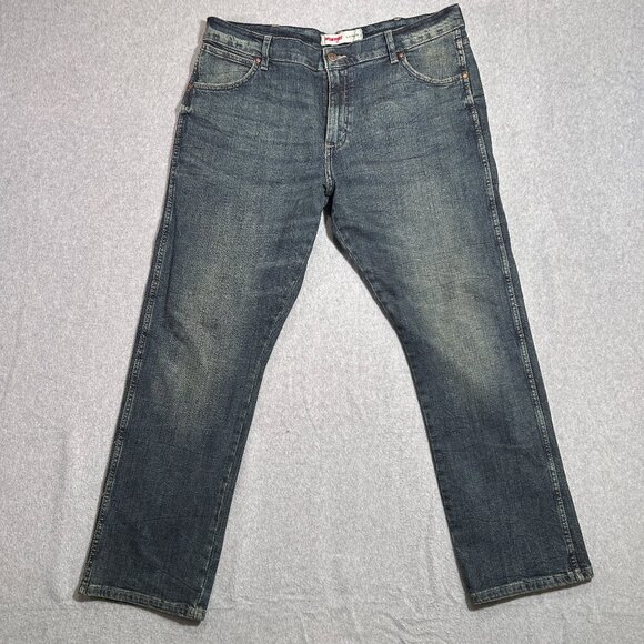 Wrangler Other - Wrangler Mens Jeans 38x30 Straight Fit Medium Wash